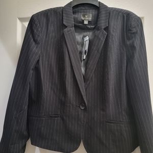 Worthington XL Black Pinstripe Blazer
